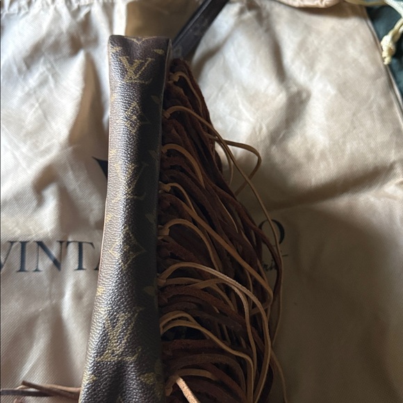 Louis Vuitton Brown Fringe Crossbody Bag - Picture 4 of 9